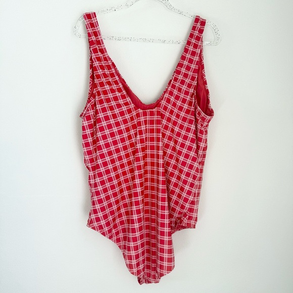 ModCloth Red and White Plaid One Piece Swimsuit Women’s Plus Size 3X - Picture 2 of 6